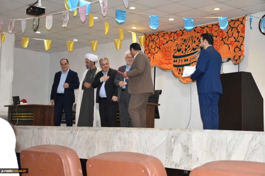 در آستانه عید غدیر:
عیادت و دیدار همدلانه دانشجویان و پرسنل دانشگاه ملی مهارت استان گیلان با کودکان سرطانی بیمارستان 17 شهریور رشت 13