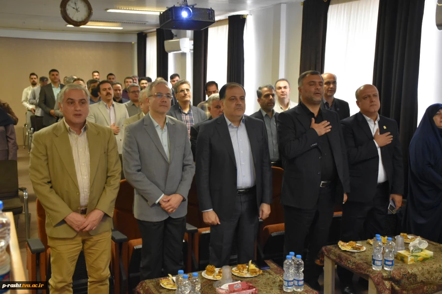 دکتر فخر موسوی مدیر کل حوزه ریاست و روابط عمومی و هماهنگی امور مجلس و استان ها دانشگاه ملی مهارت
اساتید دانشگاه ملی مهارت با تبدیل علم به مهارت در تولید و خودکفایی کشور نقش آفرین هستند 3