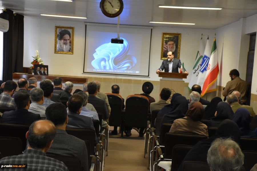 دکتر فخر موسوی مدیر کل حوزه ریاست و روابط عمومی و هماهنگی امور مجلس و استان ها دانشگاه ملی مهارت
اساتید دانشگاه ملی مهارت با تبدیل علم به مهارت در تولید و خودکفایی کشور نقش آفرین هستند 5
