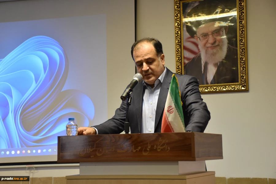 دکتر فخر موسوی مدیر کل حوزه ریاست و روابط عمومی و هماهنگی امور مجلس و استان ها دانشگاه ملی مهارت
اساتید دانشگاه ملی مهارت با تبدیل علم به مهارت در تولید و خودکفایی کشور نقش آفرین هستند 6